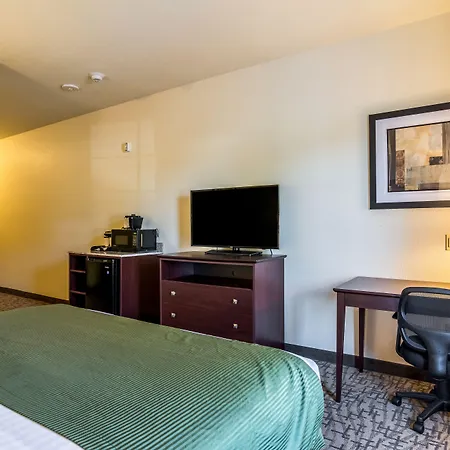 Cobblestone Hotel & Suites - Torrington-2
