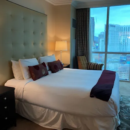 True 1Br Balcony Suite With Strip View At Mgm Signature-3