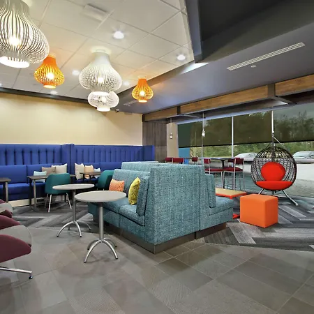 Tru By Hilton Mobile-2