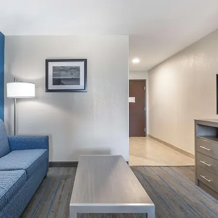 Best Western Plus Stephenville Inn-3