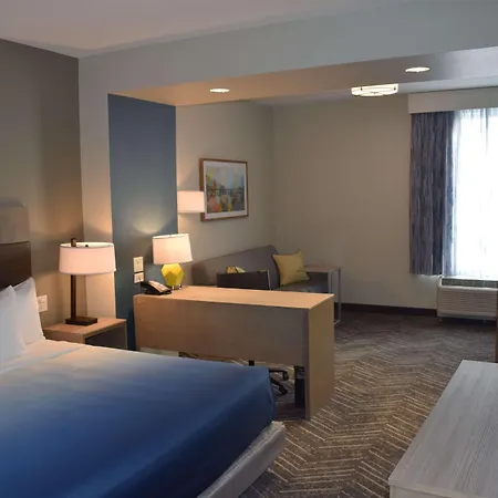 La Quinta Inn & Suites By Wyndham Middletown-Goshen-3