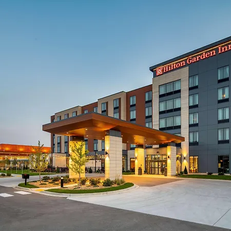 Hilton Garden Inn Milwaukee Brookfield Conference Center-3
