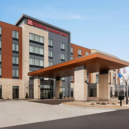 Hilton Garden Inn Milwaukee Brookfield Conference Center-2