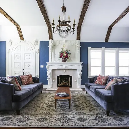 The Kenwood Gables B&B-3