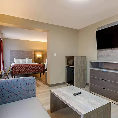 Days Inn & Suites By Wyndham Bowling Green-2