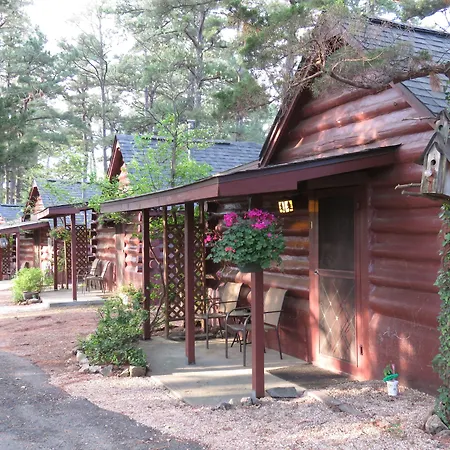 Tall Pines Inn-2