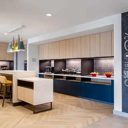 Towneplace Suites By Marriott Milwaukee West Bend-2