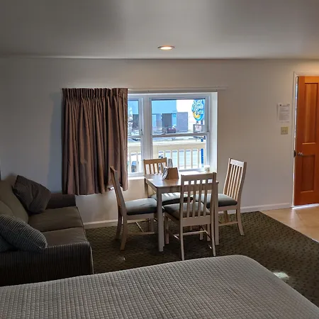 Crystal Sands Motel-3