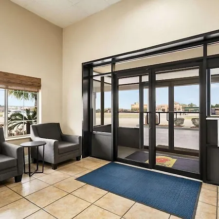 Super 8 By Wyndham Gulfport Airport Nw Near Biloxi-3