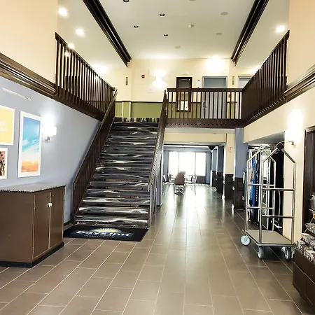 Days Inn & Suites By Wyndham Merrillville-2