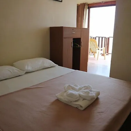 Blue Wave Inn-3