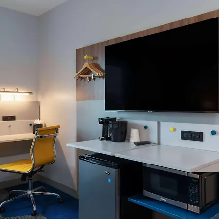 Microtel Inn & Suites By Wyndham Winchester-2