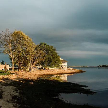 The Inn At Longshore-3