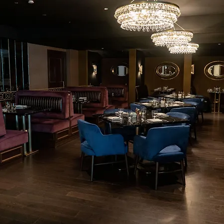 The Lasalle Chicago, Autograph Collection-3