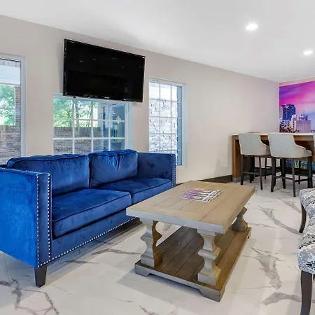 Clarion Pointe Raleigh Midtown-2