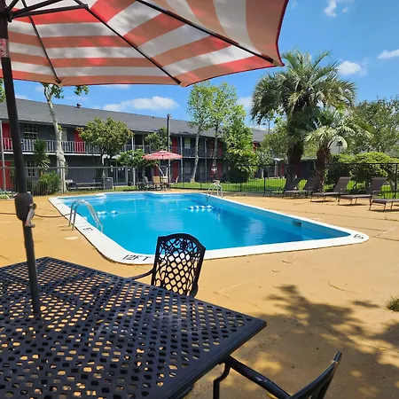 Red Carpet Inn - Houma-3
