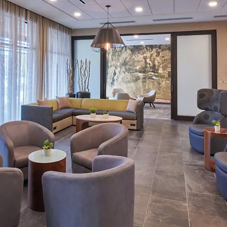 Courtyard By Marriott Petoskey At Victories Square-3