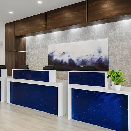 Delta Hotels By Marriott Indianapolis Airport-2