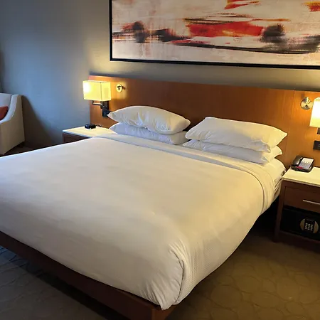 Delta Hotels By Marriott Indianapolis Airport-3