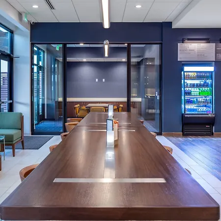 Courtyard By Marriott Conway-2