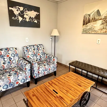 Super 8 By Wyndham Missoula/Brooks Street-3