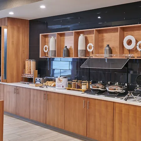 Springhill Suites By Marriott Detroit Dearborn-2