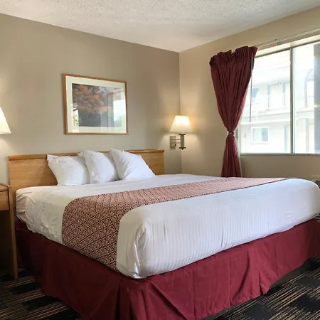 Sandusky Inn-3