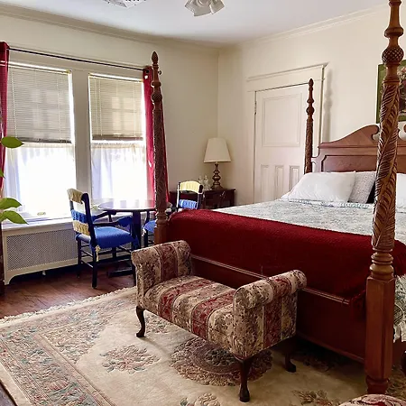 Greenwood Bed & Breakfast-3