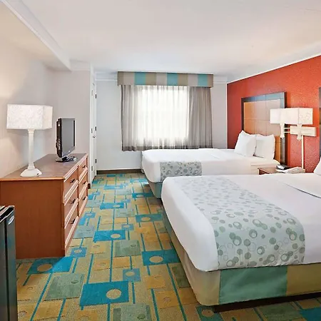 Norwood Inn & Suites Merrillville-2