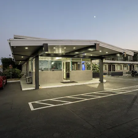 Seaside Inn & Suites-3