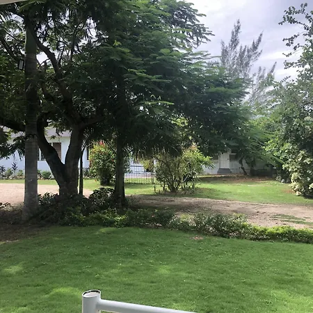Airport Beach Hotel-2