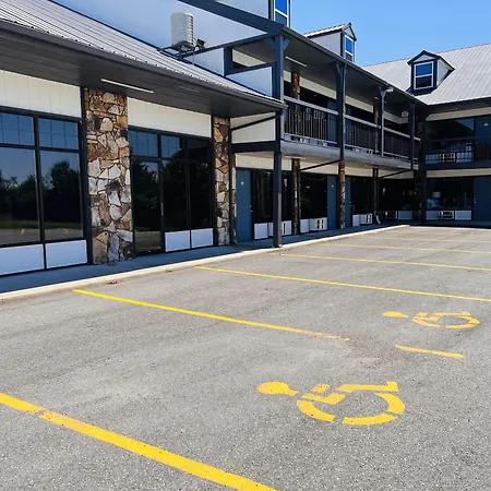 Days Inn By Wyndham Branson Ozarks-3