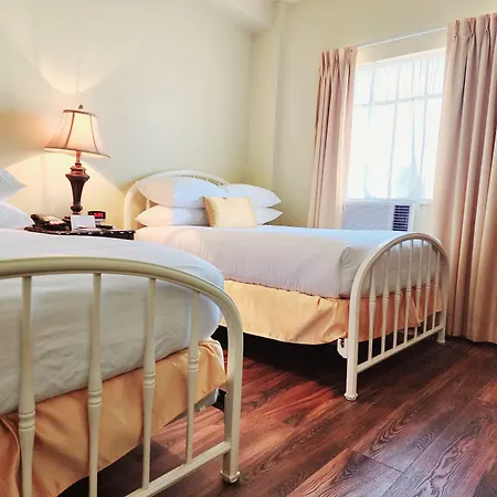The Faust Hotel-2
