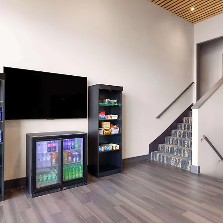 Ramada By Wyndham Studio Suites Dothan-3