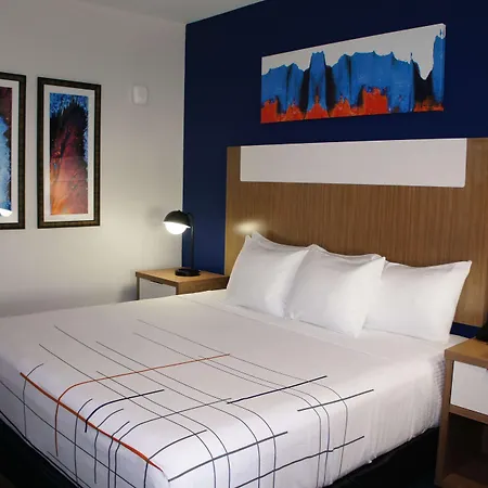 La Quinta Inn & Suites Katy-Mills By Wyndham Katy-3