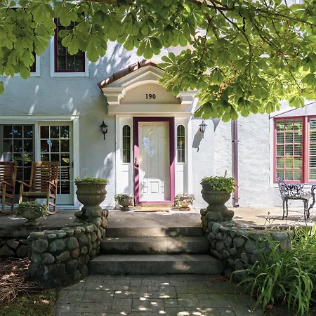 The Villa Bed And Breakfast-2