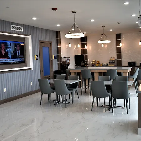 Days Inn & Suites By Wyndham Downtown/University Of Houston-2