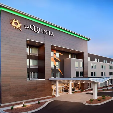 La Quinta Inn & Suites By Wyndham Wisconsin Dells- Lake Delton-3