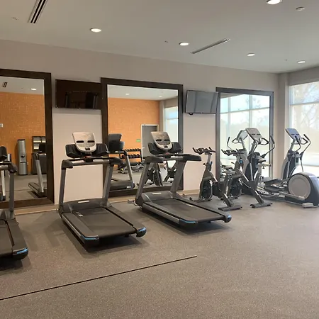 La Quinta Inn & Suites By Wyndham Kansas City Beacon Hill-3