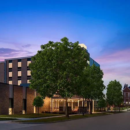 Home2 Suites By Hilton Des Moines At Drake University-3