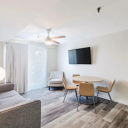 Grand Shores West-2