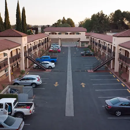 Travelodge Inn & Suites By Wyndham West Covina-3