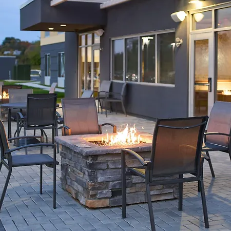 Fairfield By Marriott Inn & Suites Hagerstown-3