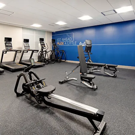Holiday Inn Express & Suites Palm Desert - Millennium By Ihg-3