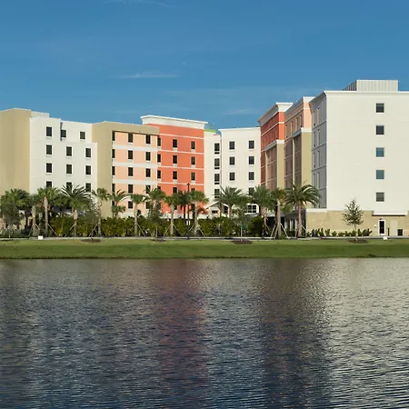 Hampton Inn & Suites Cape Canaveral Cruise Port, Fl-3