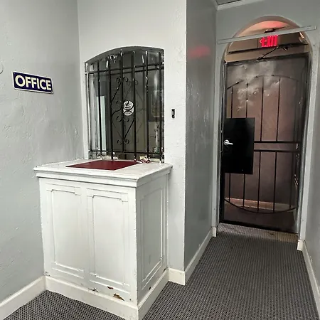 Unity Hotel - No Parking & Rooms Are Upstairs-2