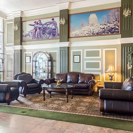 Plaza Inn & Suites-3