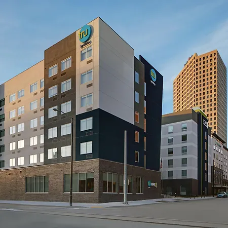 Home2 Suites By Hilton Milwaukee Downtown-2