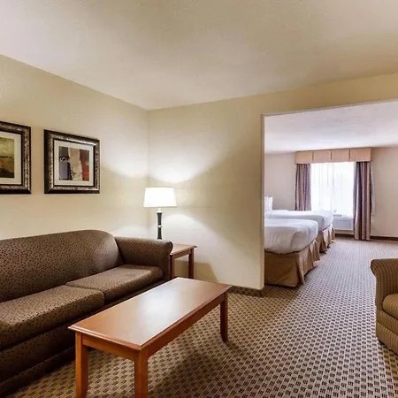Quality Suites Huntsville Near University-2