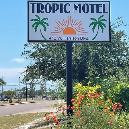 Tropic Motel-2